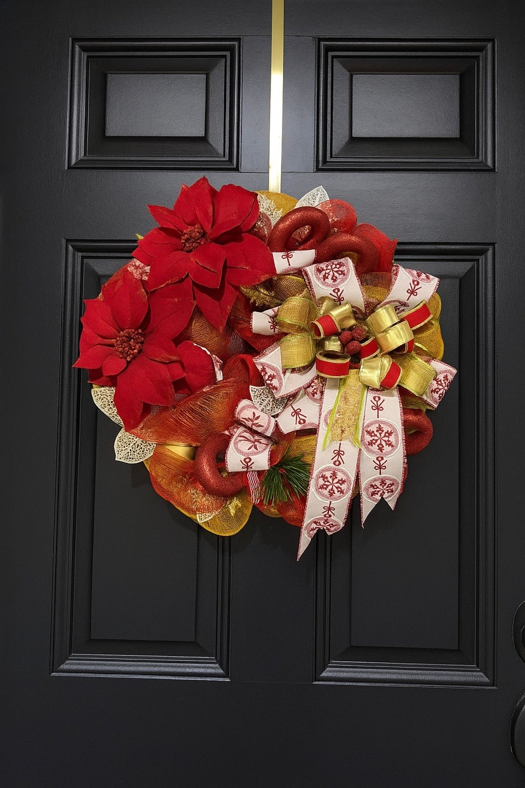 Luxurious Christmas Wreath with Poinsettias