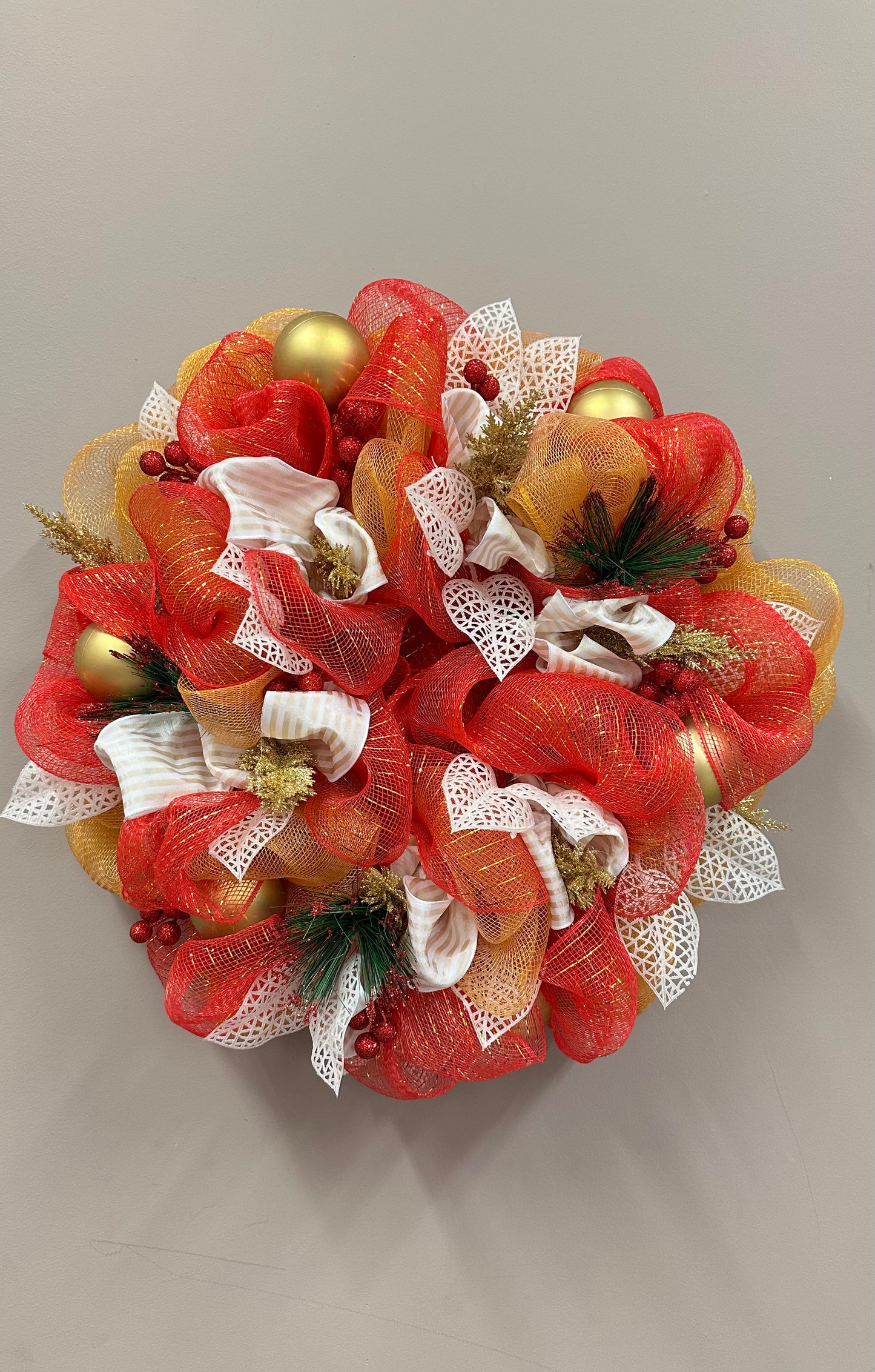 Christmas Wreath - Red & Gold (55cm)