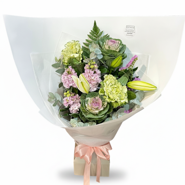 Wendy Winter Bouquet – Luxury Product Photo